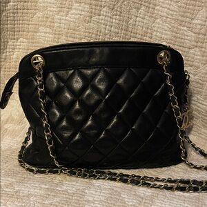 CHANEL Black Quilted Chain Shoulder Bag